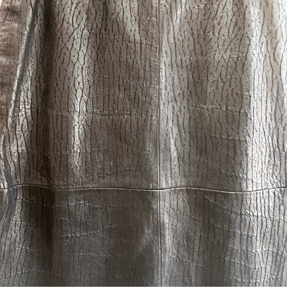 Gandalf Vintage 1970s 100% Leather Textured Midi Skirt, Black A-line Slit, 10 - Picture 3 of 10
